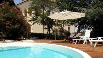 Seasonal outdoor pool