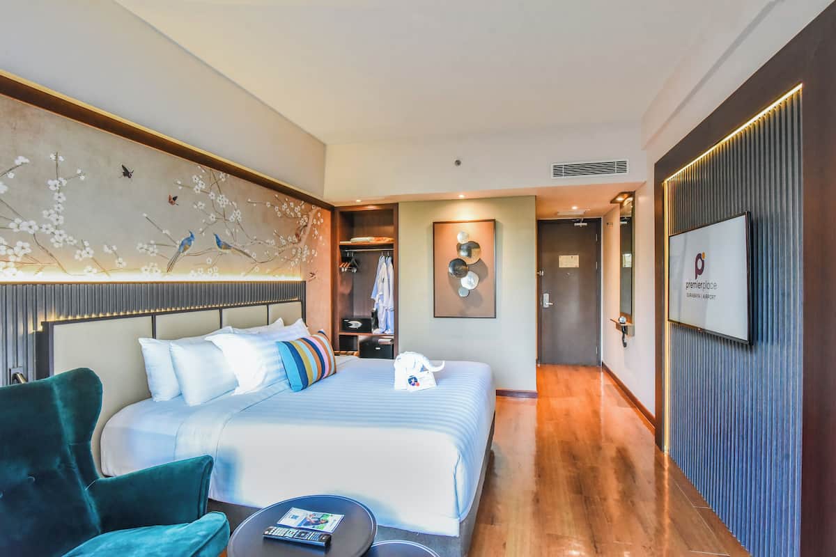 queen suite | 1 bedroom, in-room safe, desk, blackout curtains