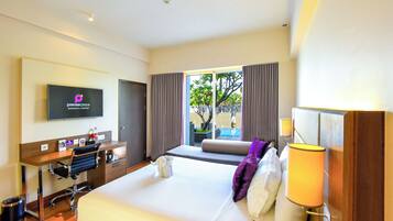 Premier-Zimmer, 1 Queen-Bett, Poolzugang (Large Room)