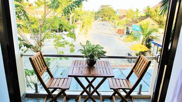 Triple Room, Balcony | Egyptian cotton sheets, premium bedding, down comforters