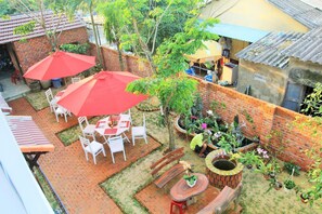 Breakfast, lunch and dinner served - Green Bud Homestay (Hoi An)