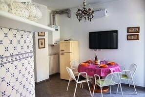 Apartment, 3 Bedrooms | Living area