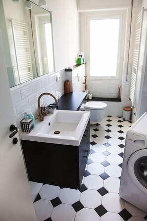 Apartment, 3 Bedrooms | Bathroom
