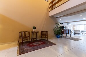 Reception - Faro Norte Suites (Asunción)