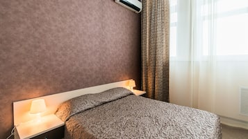 Economy Double Room | Minibar, soundproofing, iron/ironing board, free WiFi