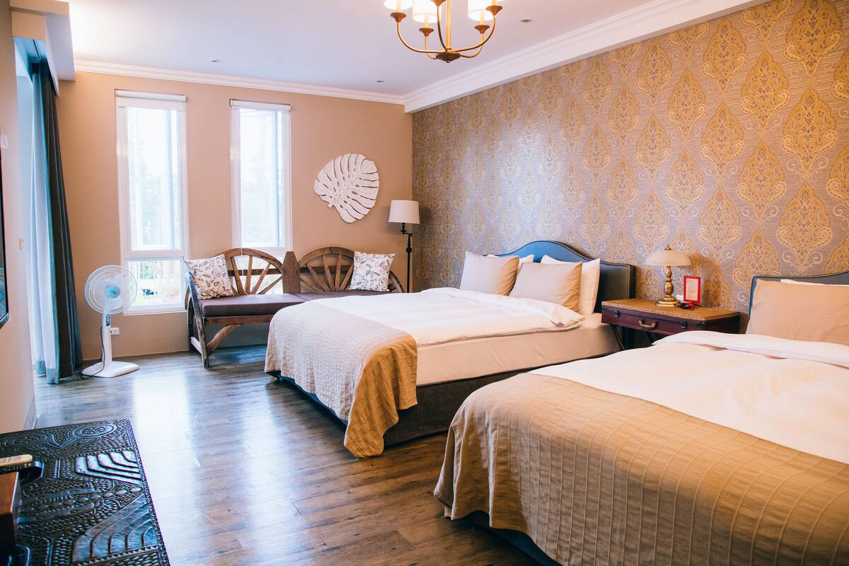 Gallery Quadruple Room, 2 Queen Beds