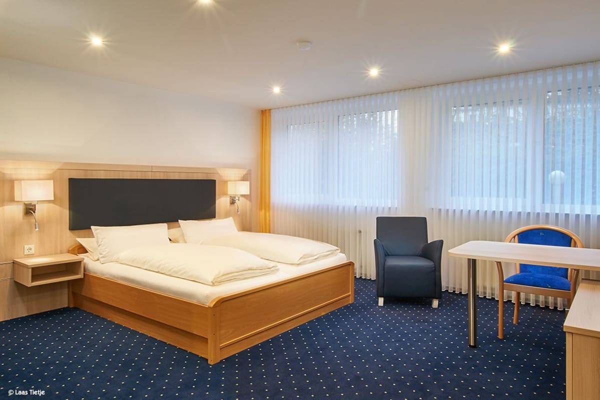 Premium bedding, in-room safe, desk, blackout curtains