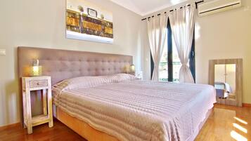 Villa Premium, 4 habitaciones | 4 habitaciones, caja de seguridad en la habitación y insonorización