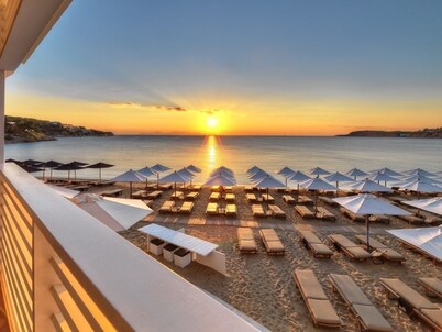 Glyfada Seaside Residence