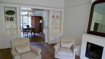 Apartemen, 3 kamar tidur (Roelofsstraat 112) | Area keluarga | TV layar datar