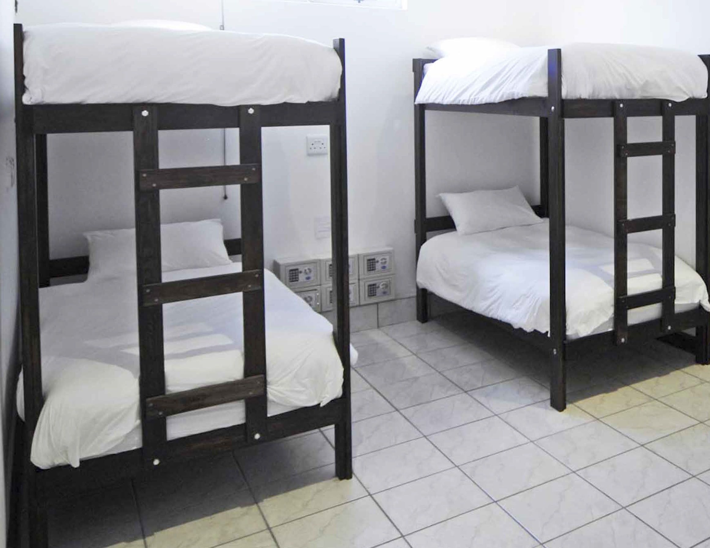 Dortoir Partagé (Mixed - 12 Bed)