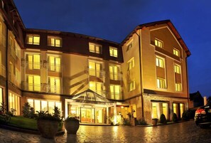 Fachada de la propiedad