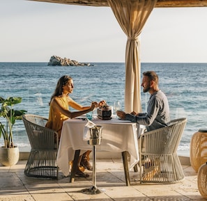 3 restaurants, breakfast, lunch, dinner served; Mediterranean cuisine