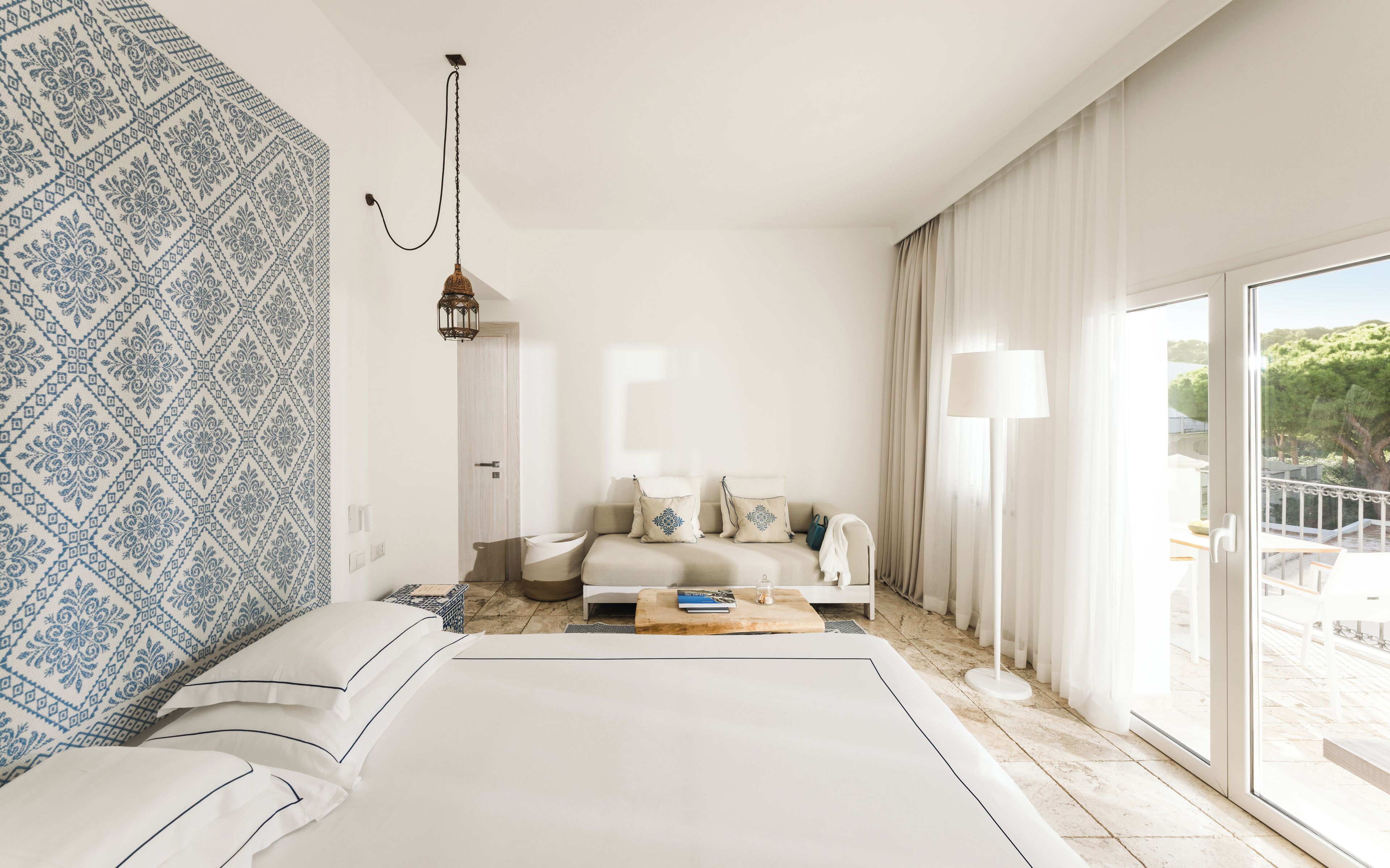 Habitación familiar, terraza, vistas al parque | Ropa de cama de alta calidad, minibar, caja fuerte y escritorio