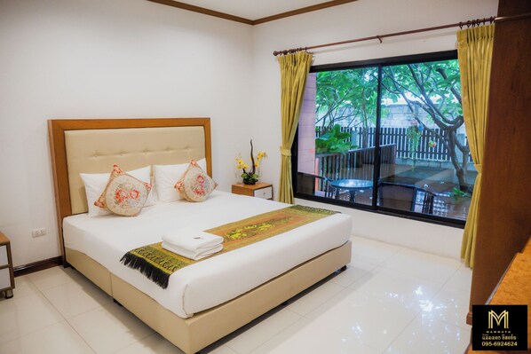 Deluxe King Bed | Minibar, escritorio, camas extra y wifi gratis 