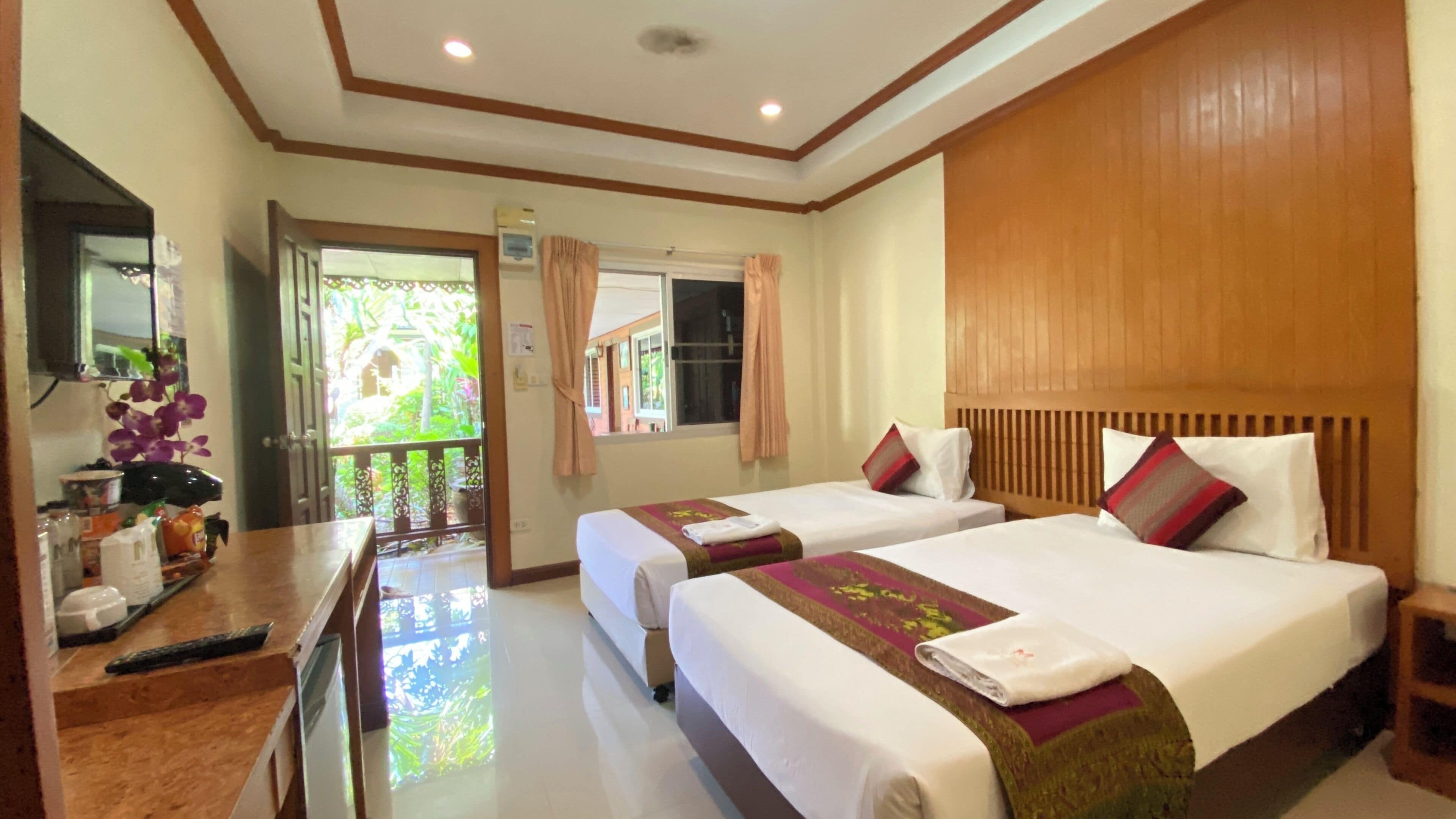 ห้องดีลักซ์ทวิน, 1 ห้องนอน | มินิบาร์, โต๊ะทำงาน, เตียงเสริม/เปล, Wi-Fi ฟรี