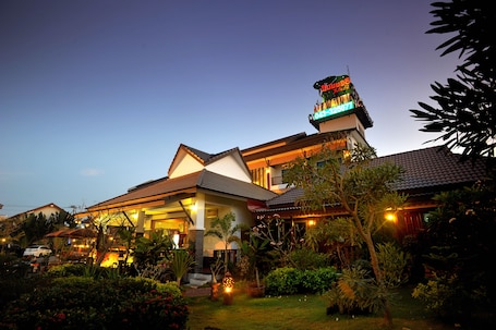 Vista frontal de la propiedad