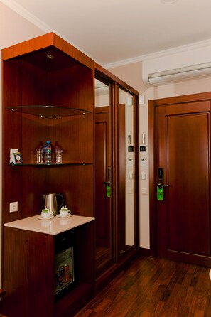 Deluxe Double Room | Room amenity