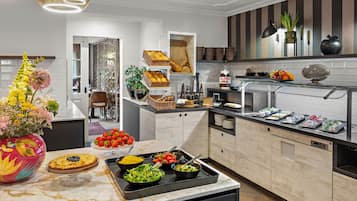 Der serveres aftensmad