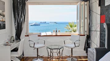 Luxury Suite - sea and promenade view | Beach/ocean view