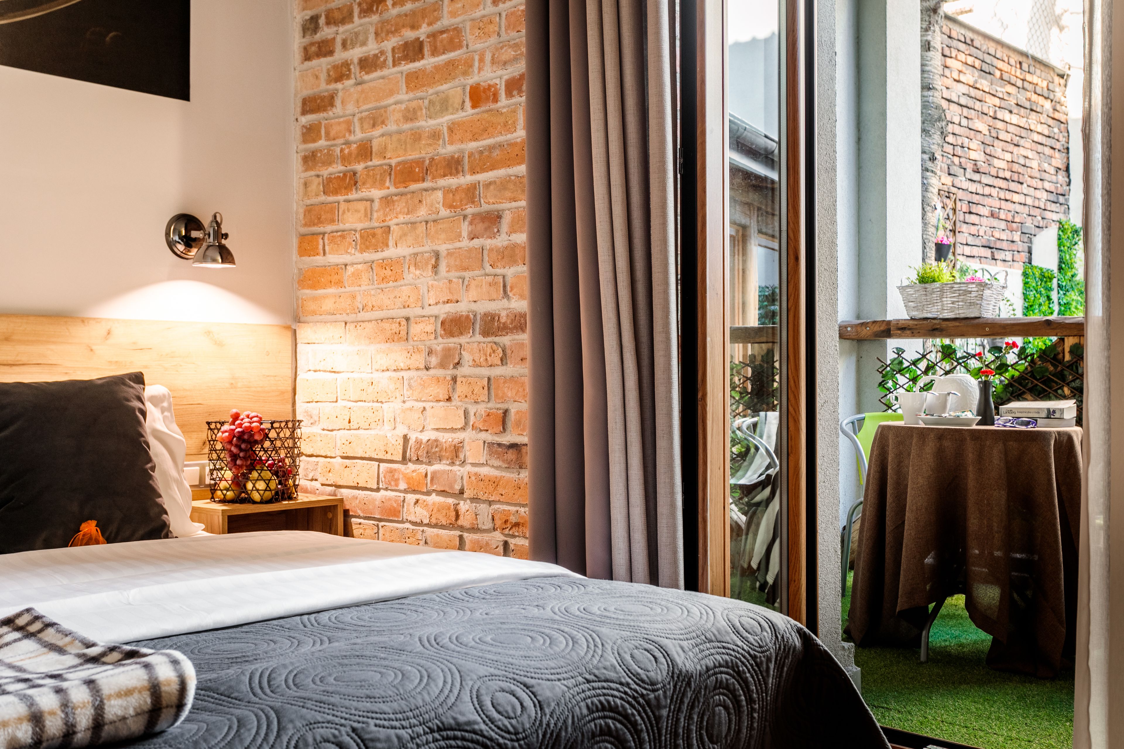 deluxe double room, balcony | desk, iron/ironing board, free wifi, bed sheets