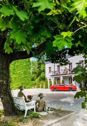 Front of property - Art & Garden Residence (Kraków)