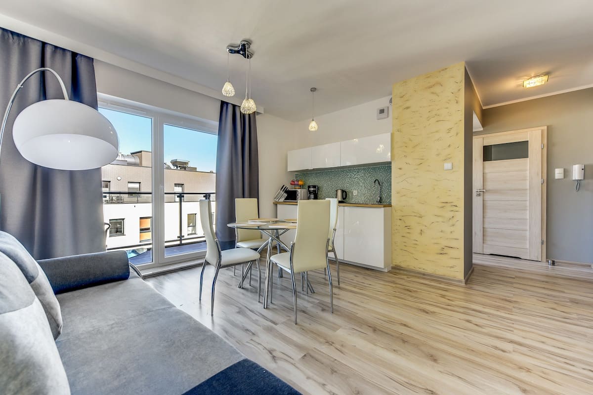 Apartment, 1 Bedroom, Balcony ((with parking) - 54) | Living room | Flat-screen TV