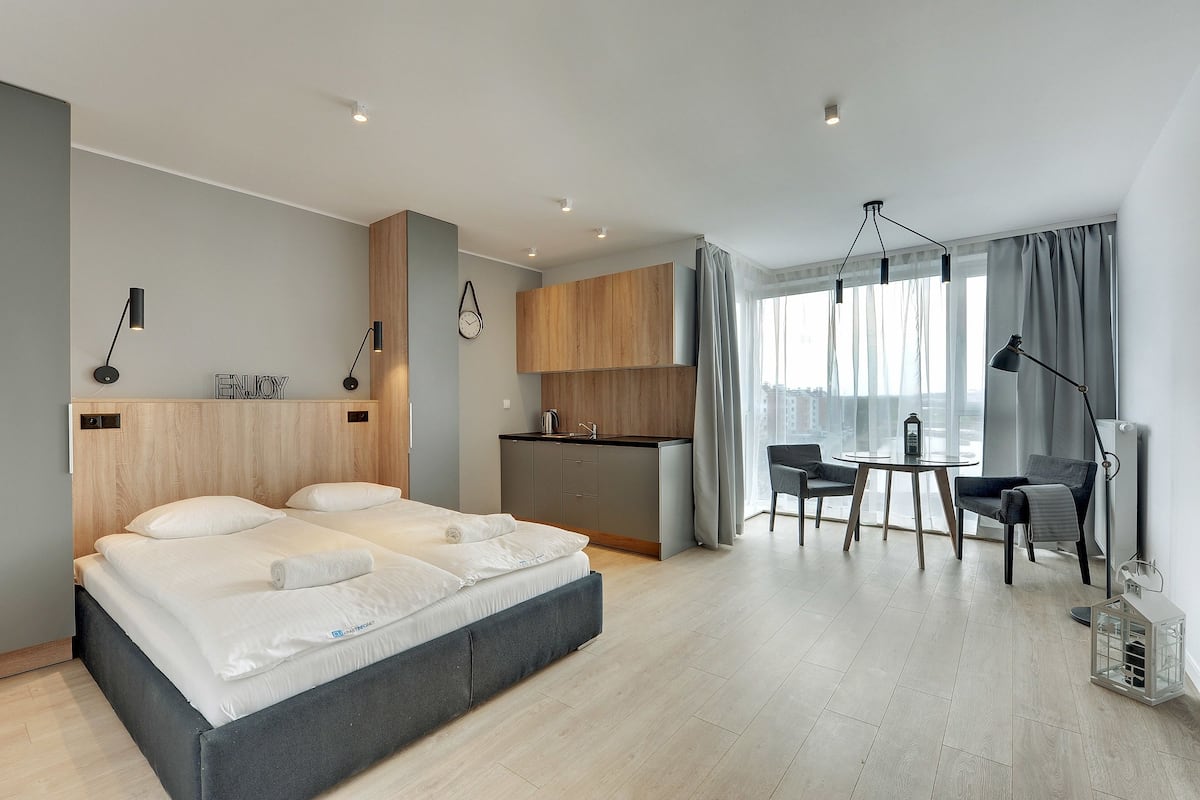 Studio, River View ((without parking) - 25A) | Iron/ironing board, cribs/infant beds, free WiFi, bed sheets