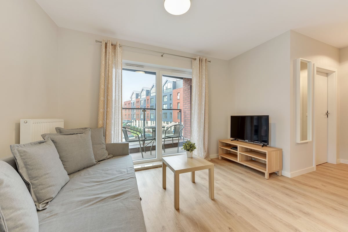 Apartment, 1 Bedroom, Balcony ( 19) | Living room | Flat-screen TV