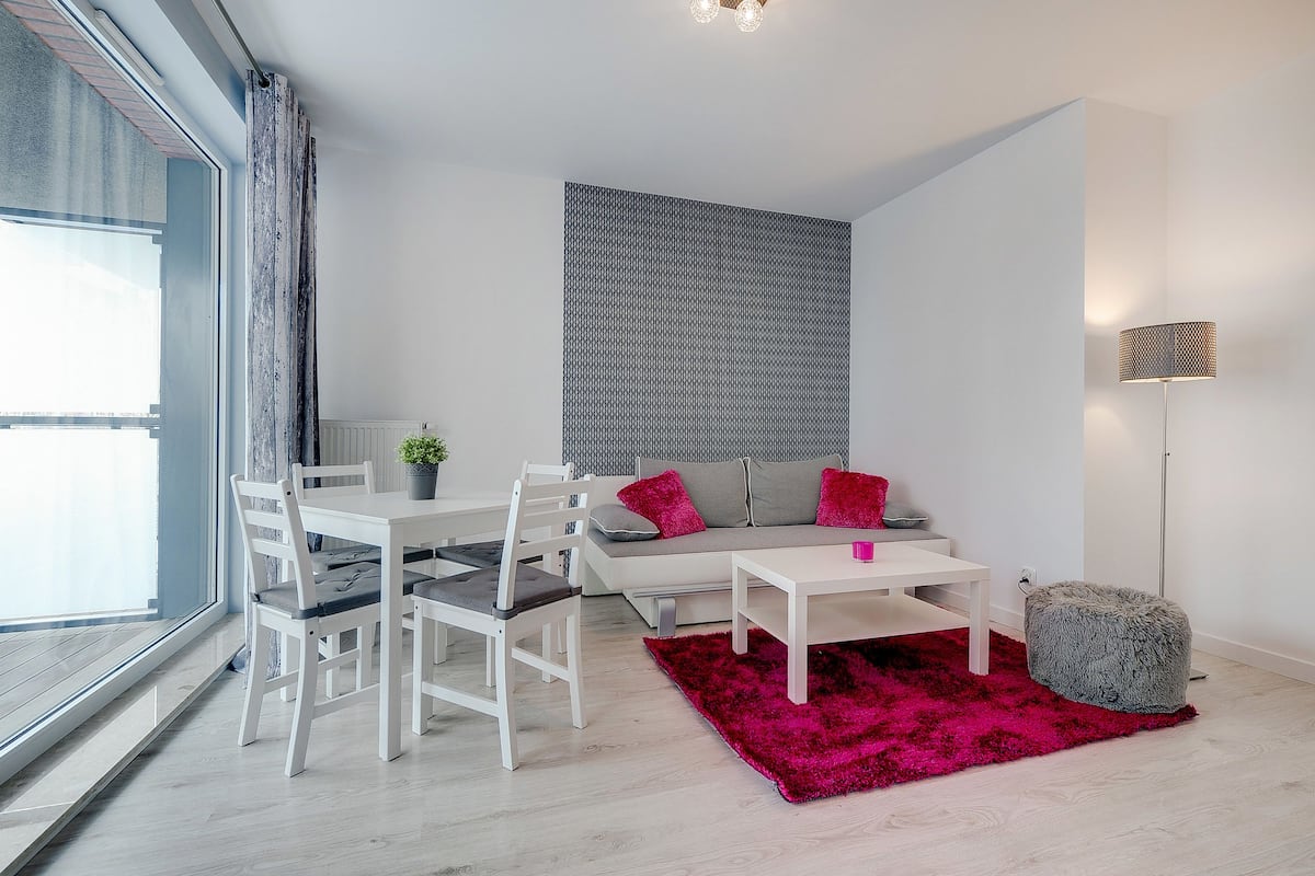 Appartement, 1 chambre, balcon ((without parking) - 87) | Salle de séjour | Téléviseur à écran plat
