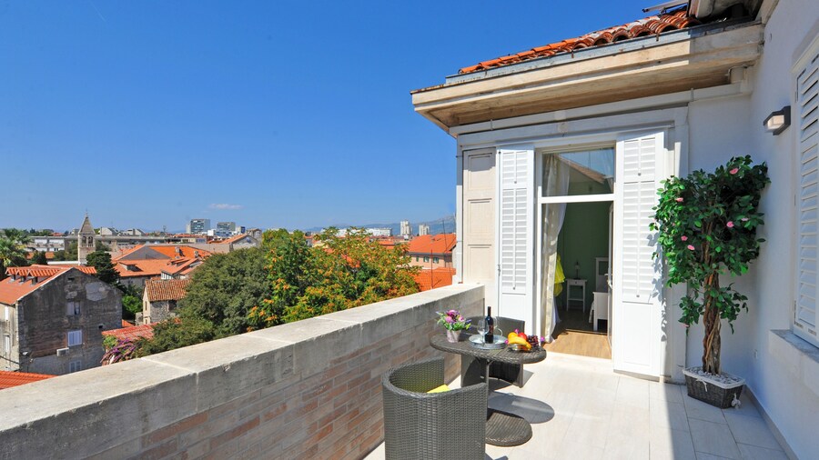 Nirvana Luxury Rooms