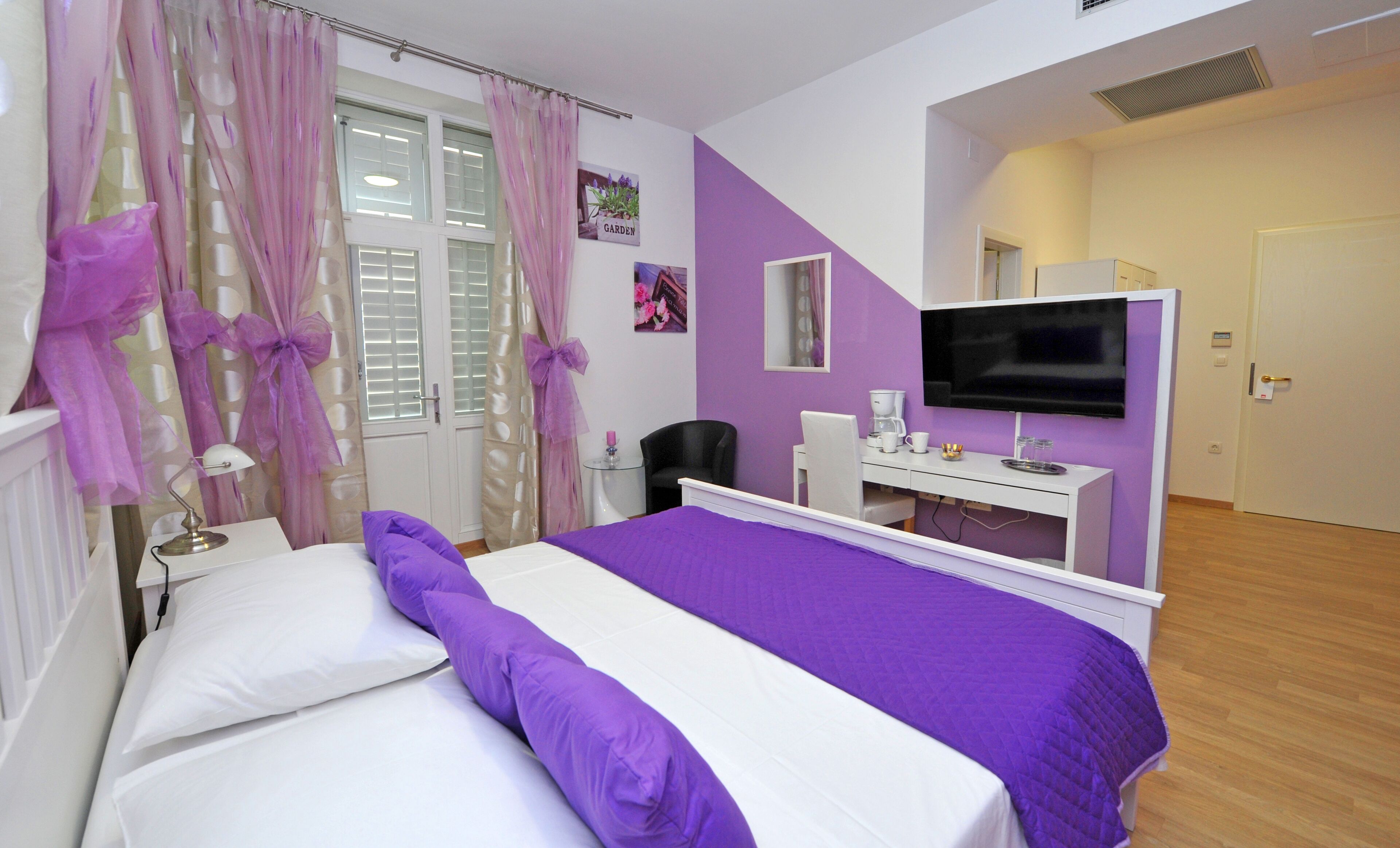 In-room safe, desk, soundproofing, iron/ironing board