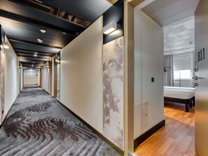 In-room safe, desk, blackout curtains, soundproofing - ibis Leipzig City (Leipzig)