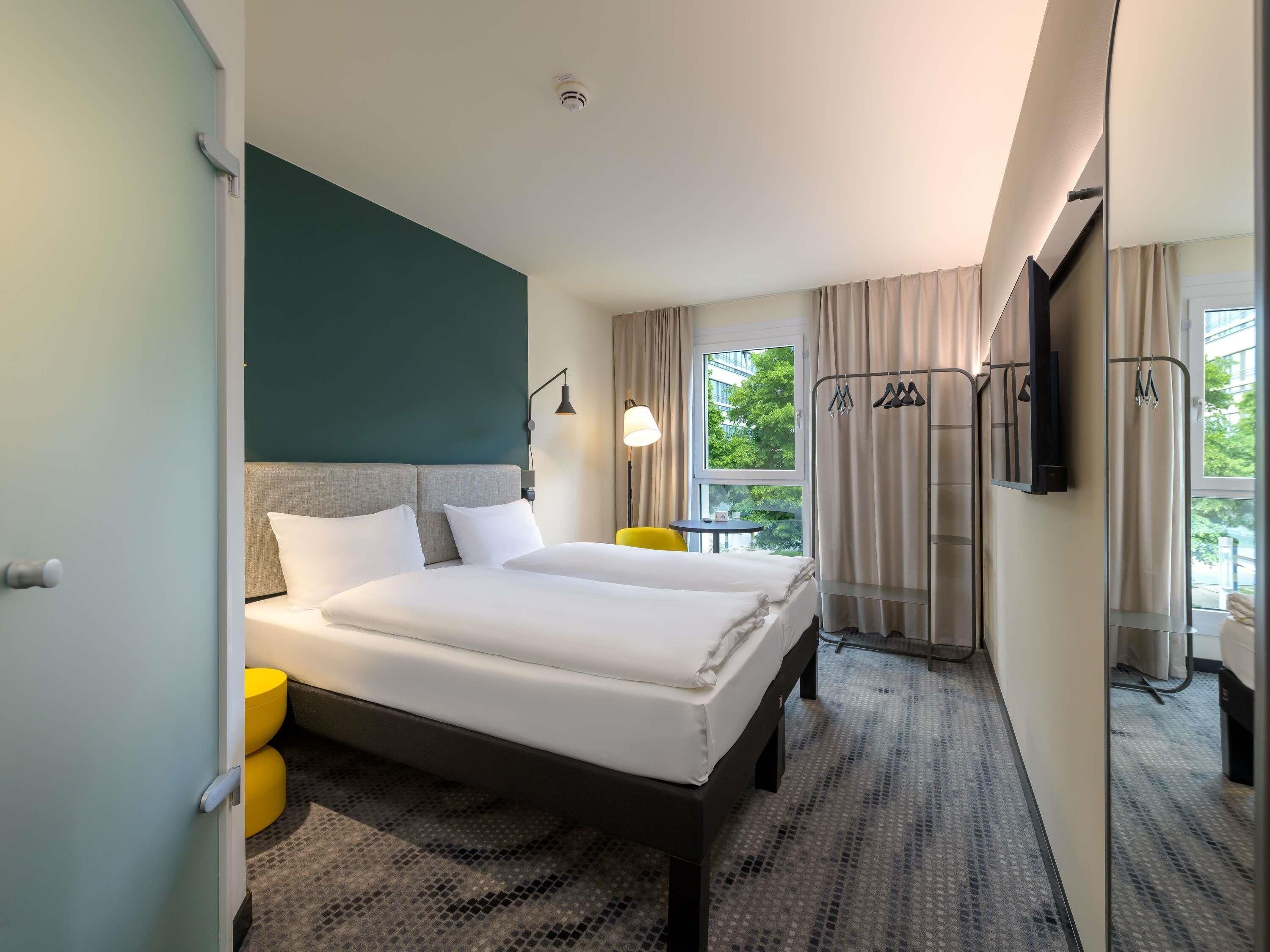 In-room safe, desk, blackout drapes, soundproofing