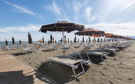 Private beach. Hotel Anna