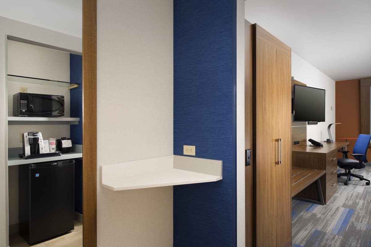 In-room safe, desk, iron/ironing board, free cots/infant beds