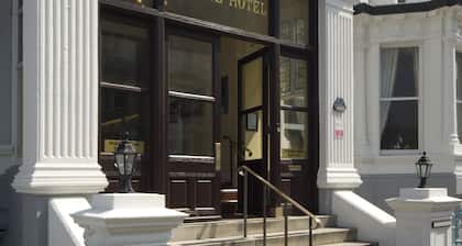 Marine Hotel