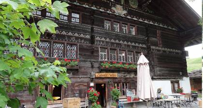 Waldhotel Doldenhorn