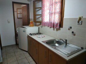 Private kitchen - Sunwaves Apartments (Samos)