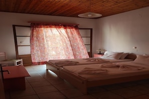 Iron/ironing board - Sunwaves Apartments (Samos)