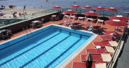 Vivas Hotel