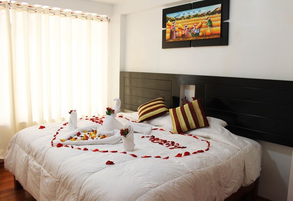 Double Room, 1 King Bed, Private Bathroom