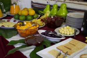 Free daily full breakfast 