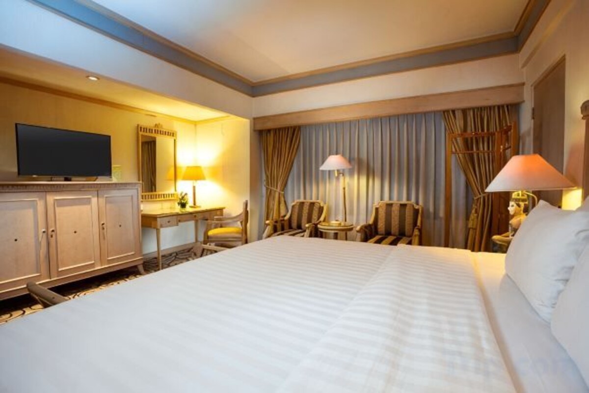 Prince Suite
