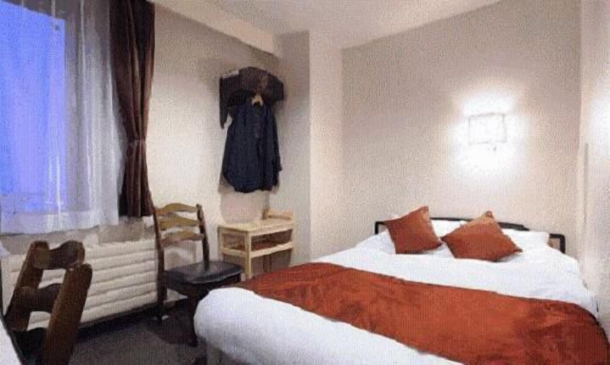 desk, iron/ironing board, free wifi, bed sheets