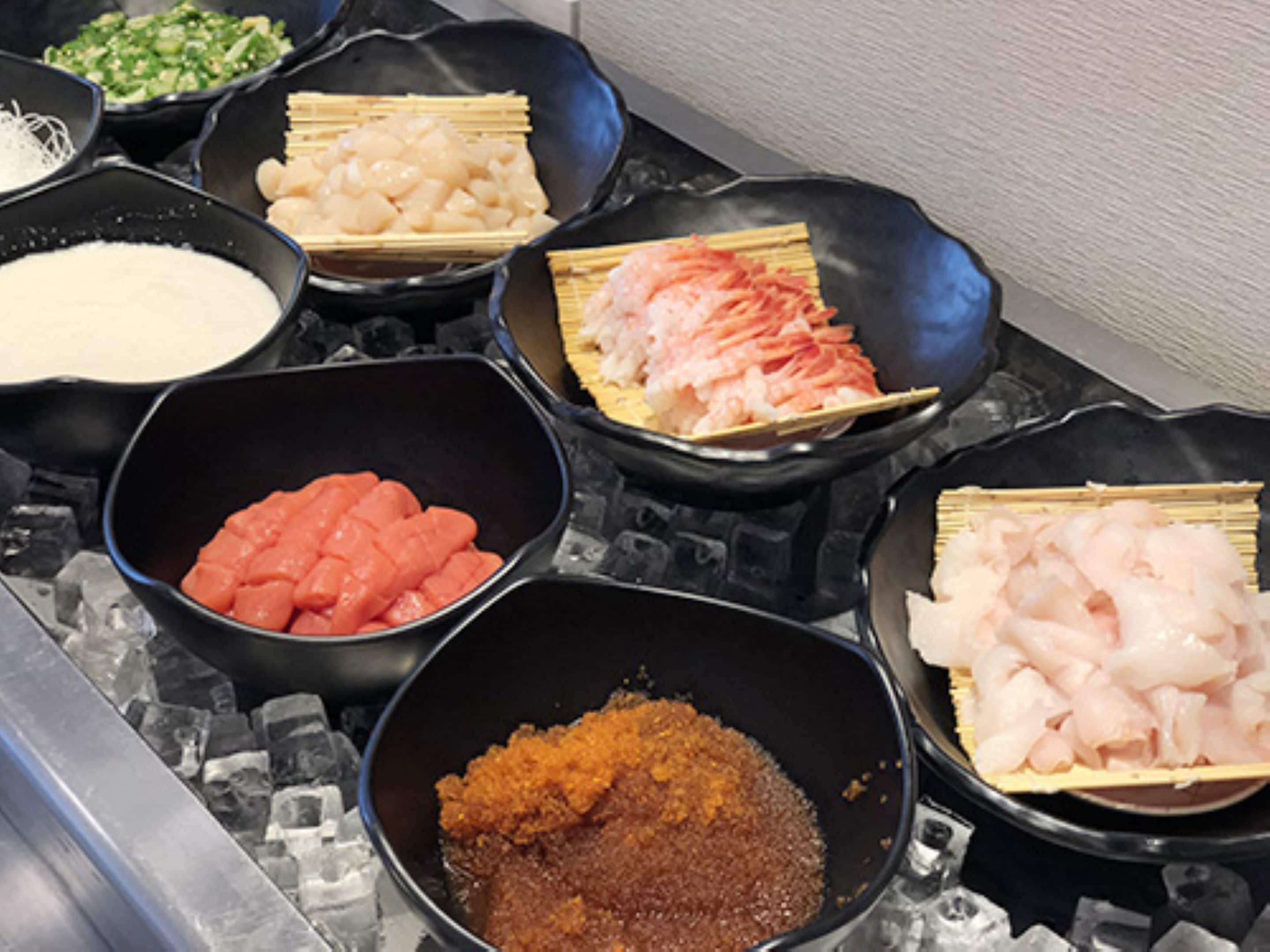 daily buffet breakfast (jpy 1404 per person)
