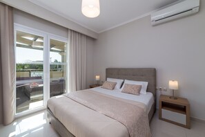 Luxury Villa, 3 Bedrooms, Pool View