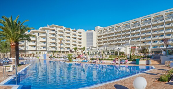 Hipotels Coma Gran Aparthotel - Baleari