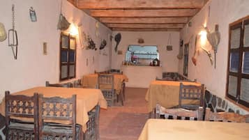 Se sirven desayunos, comidas y cenas