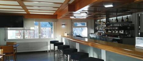 Bar (en el alojamiento)